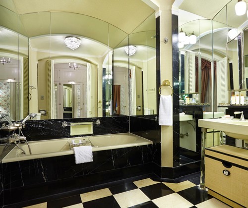 The Waldorf Astoria Presidential Suite Bathroom
