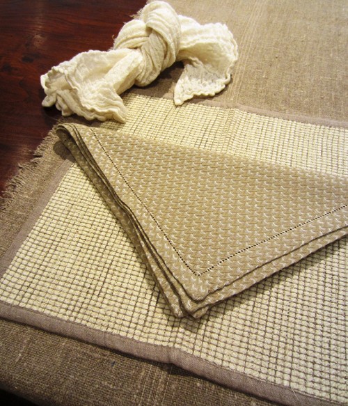 Italian Renaissance linen table linens
